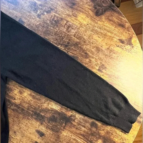 apt. 9 | men’s v-neck cashmere sweater. Size: XL - Picture 7 of 13